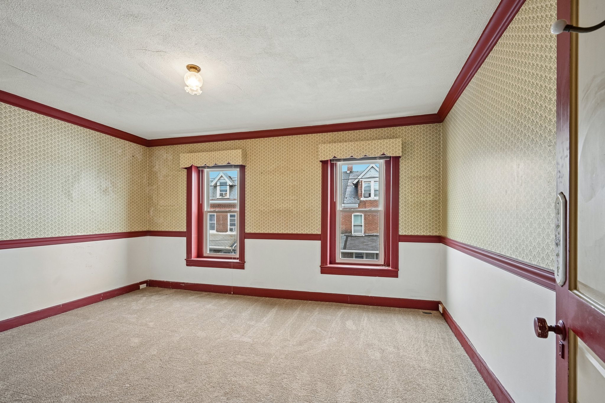 W Cedar St-S1208-025.jpg