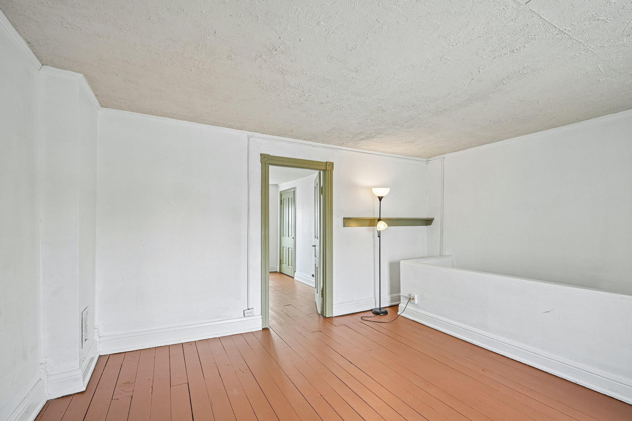 W Cedar St-S1208-029.jpg