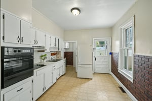 W Cedar St-S1208-016.jpg