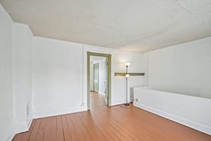 W Cedar St-S1208-029.jpg