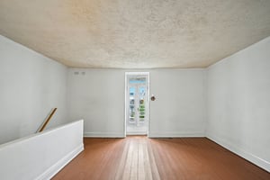 W Cedar St-S1208-030.jpg