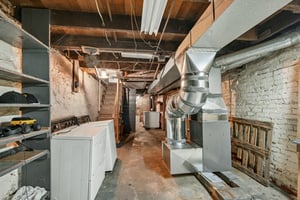 W Cedar St-S1208-035.jpg