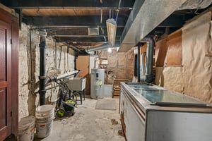W Cedar St-S1208-036.jpg