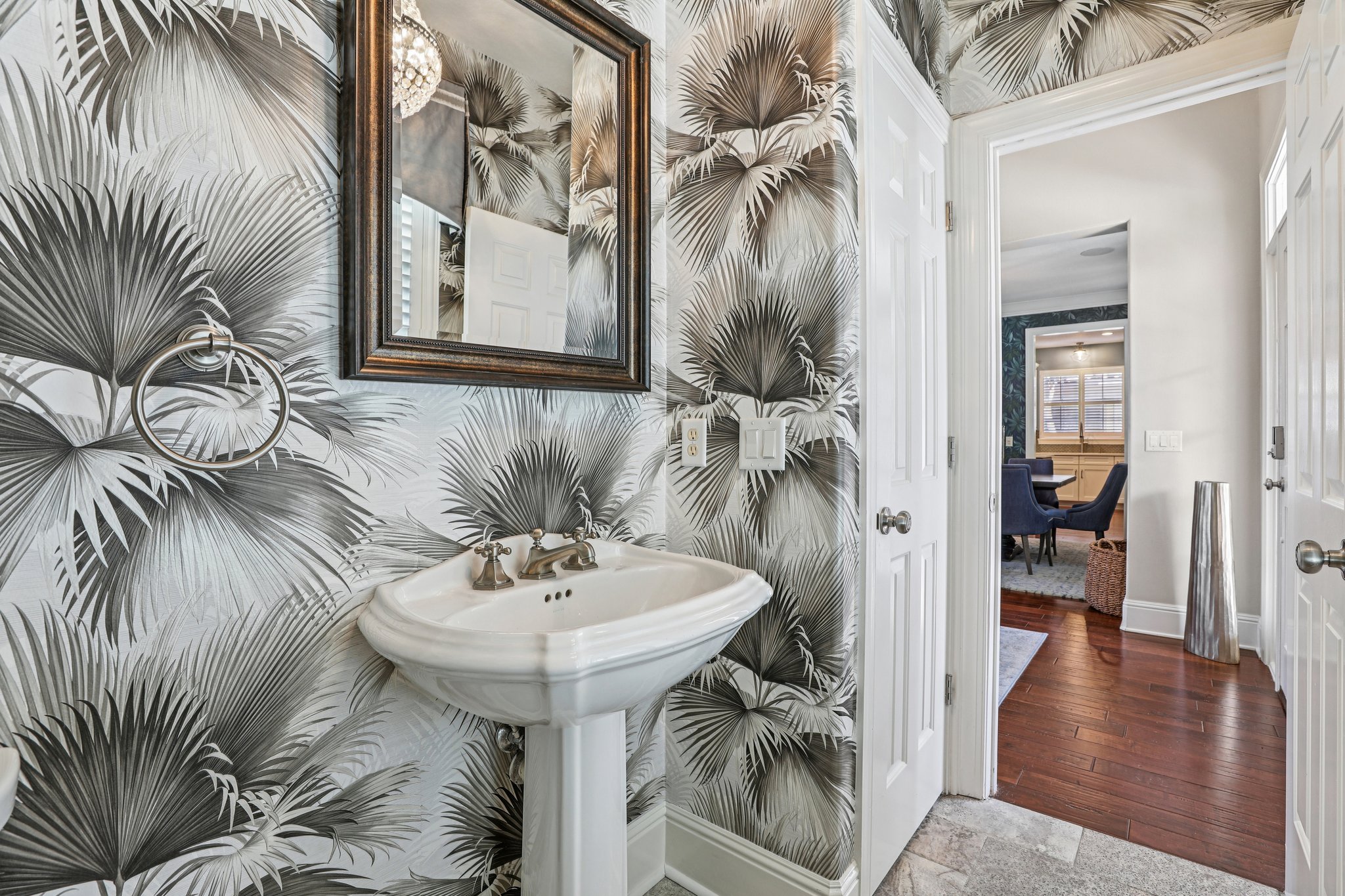 Tibet Butler Dr-L0502-024.jpg