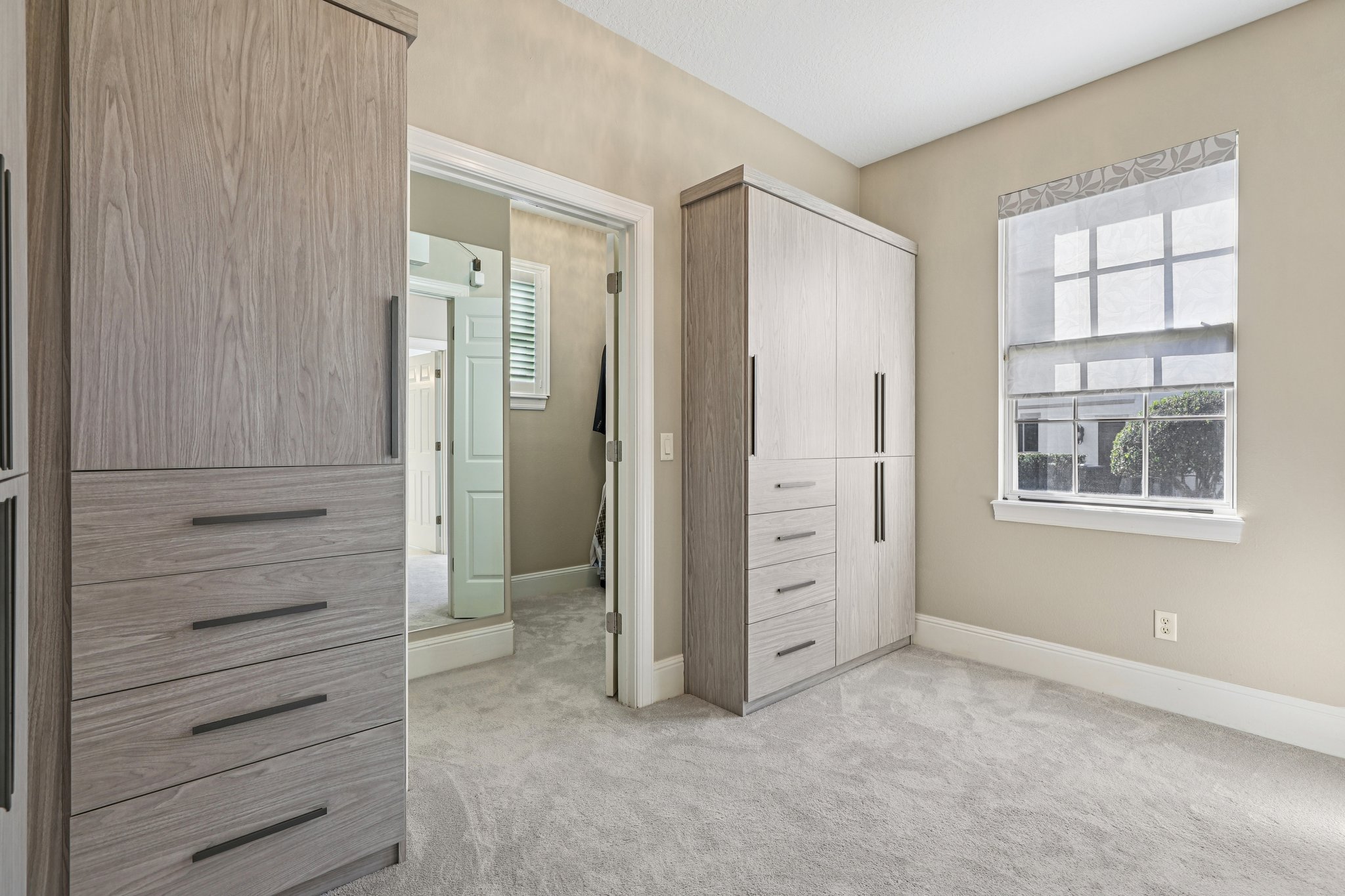 Tibet Butler Dr-L0502-028.jpg