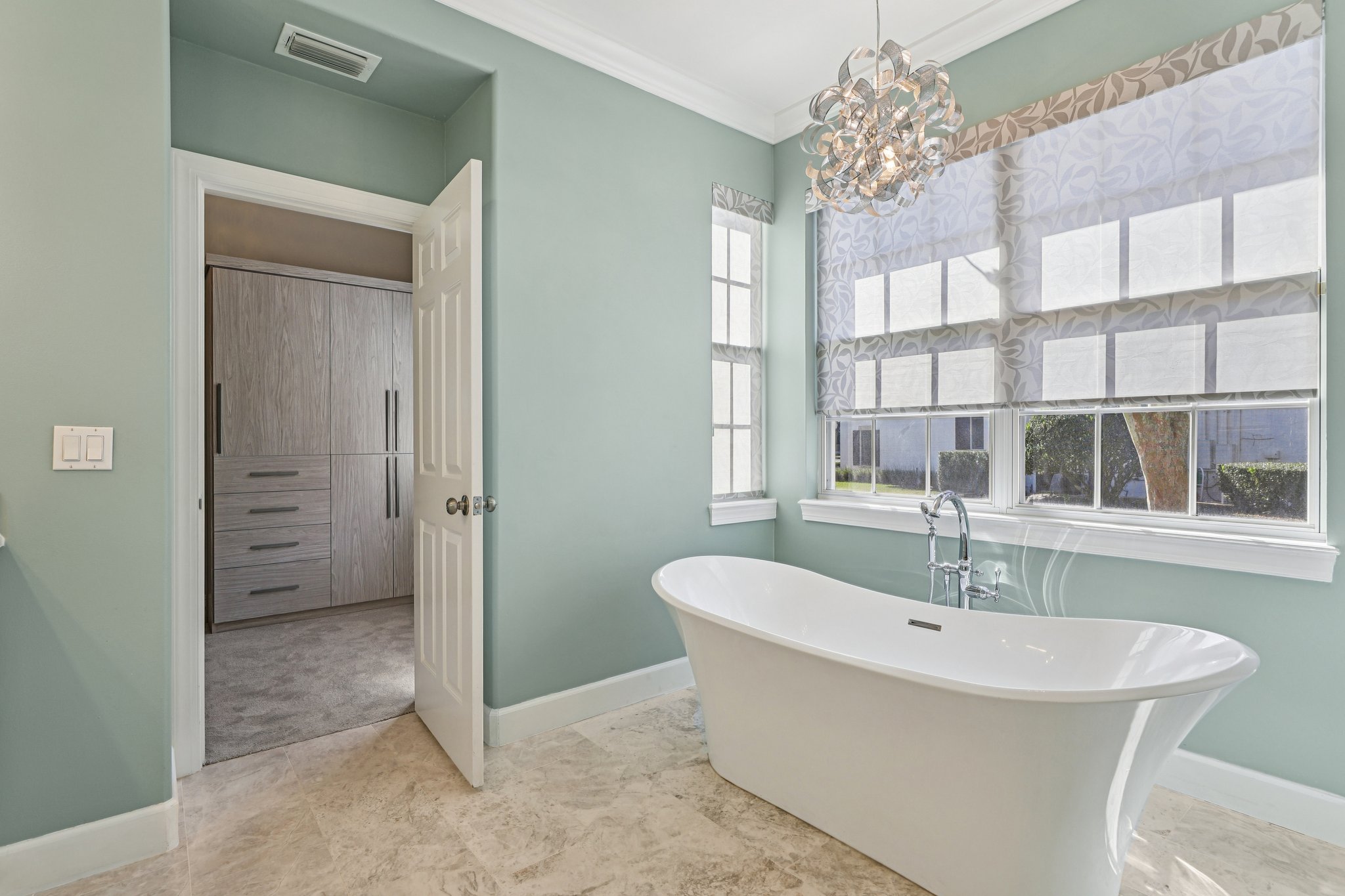 Tibet Butler Dr-L0502-034.jpg