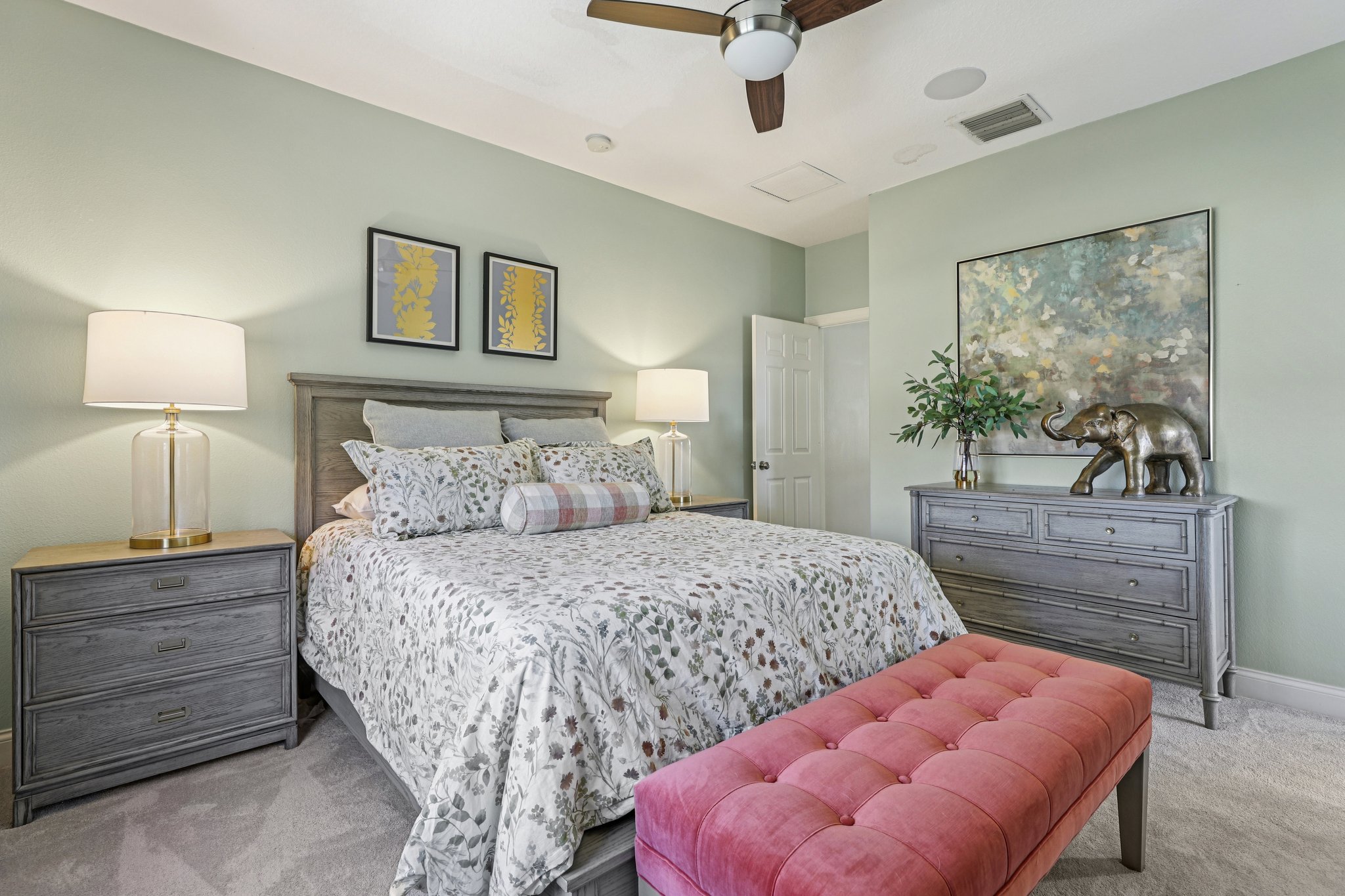 Tibet Butler Dr-L0502-041.jpg