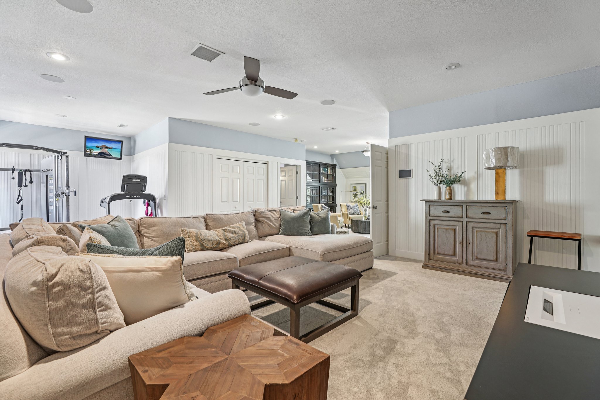 Tibet Butler Dr-L0502-046.jpg