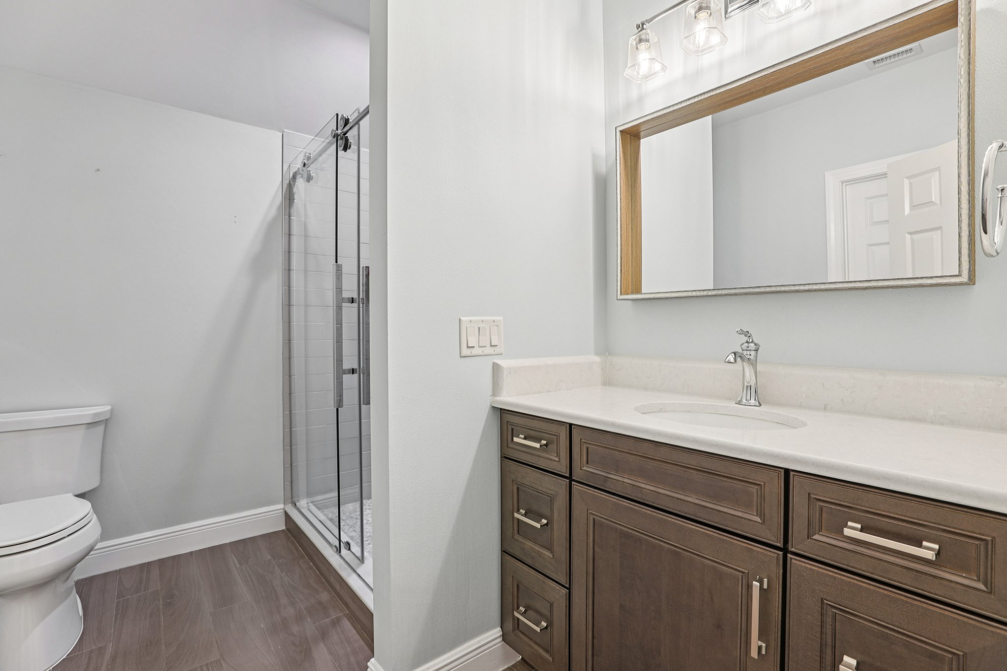 Tibet Butler Dr-L0502-051.jpg