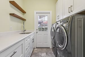 Tibet Butler Dr-L0502-021.jpg