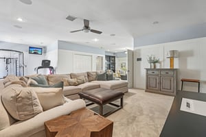 Tibet Butler Dr-L0502-046.jpg