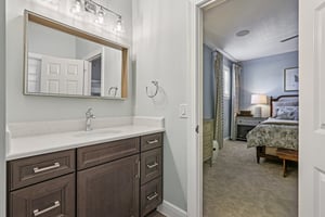 Tibet Butler Dr-L0502-050.jpg