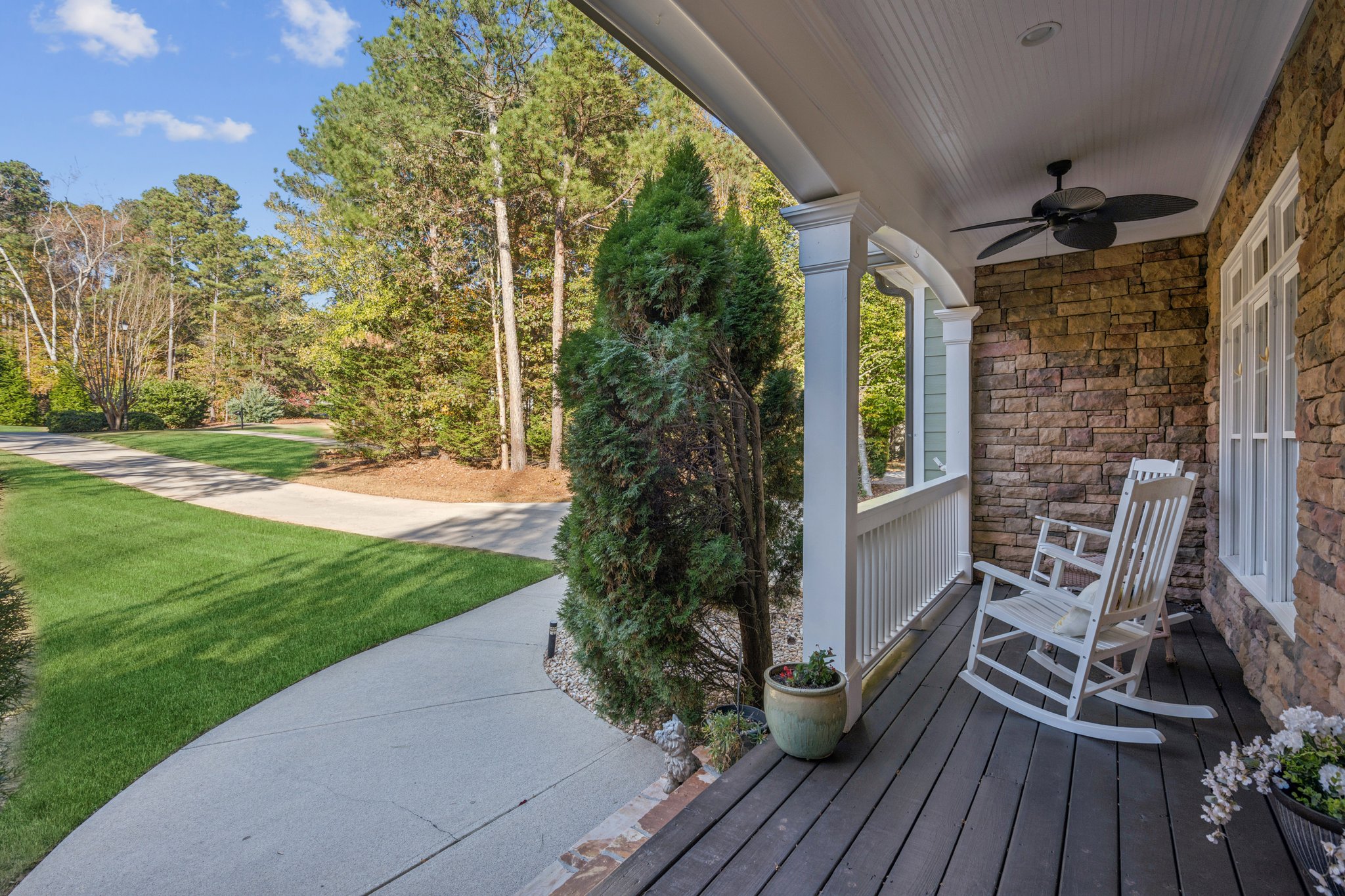 Local_Flavor_films- 8160 Willow Point, Gainesville, GA 30506-121.jpg