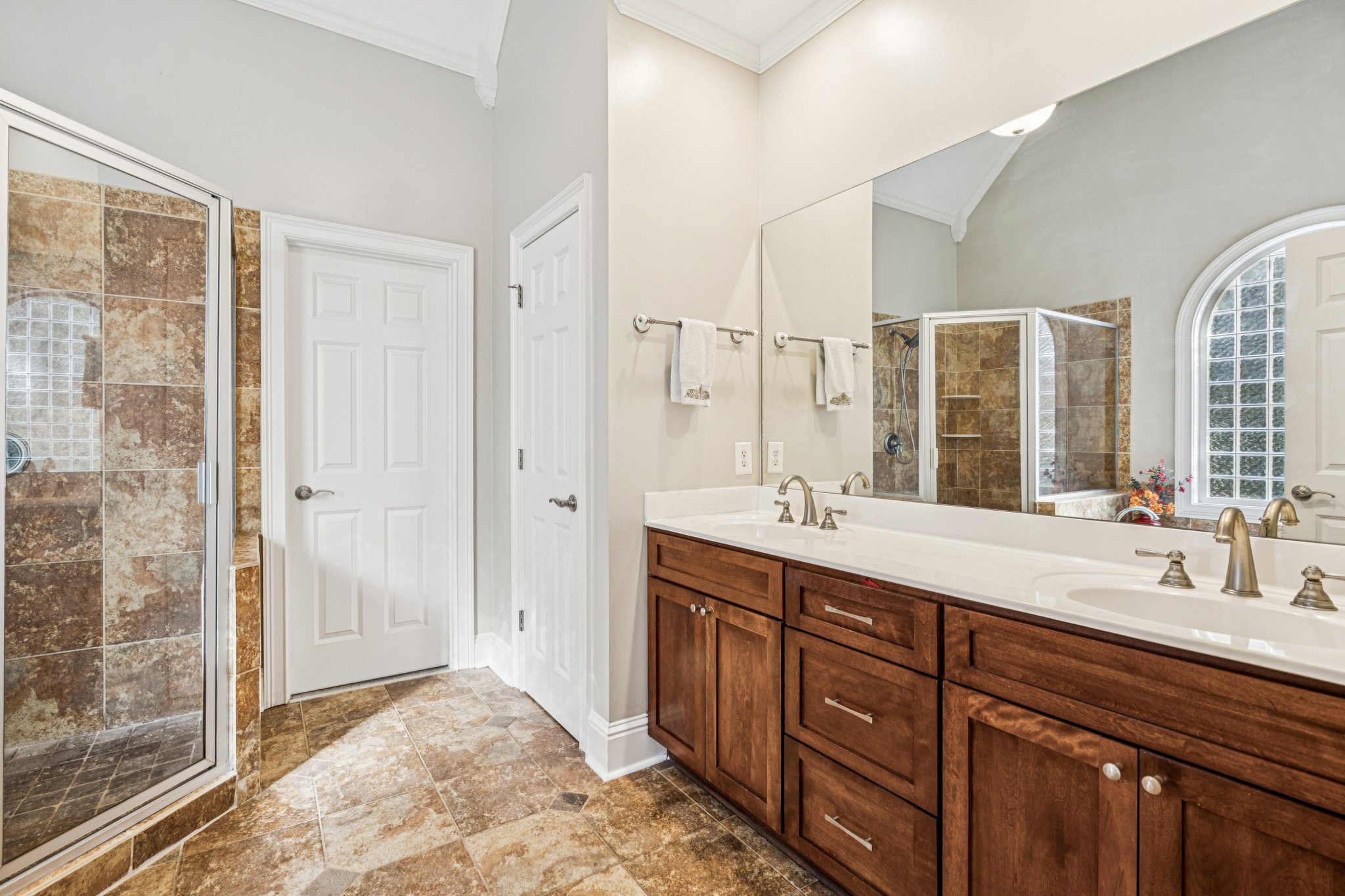 Local_Flavor_films- 8160 Willow Point, Gainesville, GA 30506-216.jpg