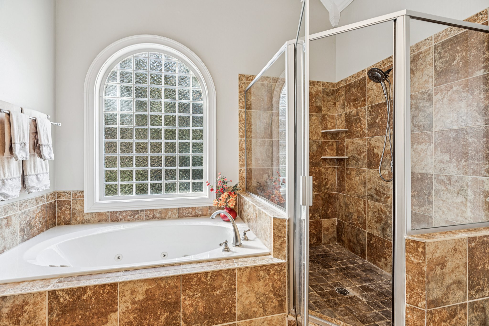 Local_Flavor_films- 8160 Willow Point, Gainesville, GA 30506-221.jpg