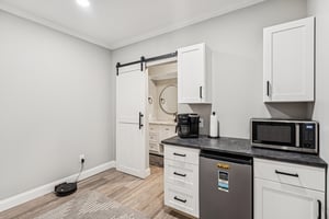 Local_Flavor_films- 8160 Willow Point, Gainesville, GA 30506-291.jpg