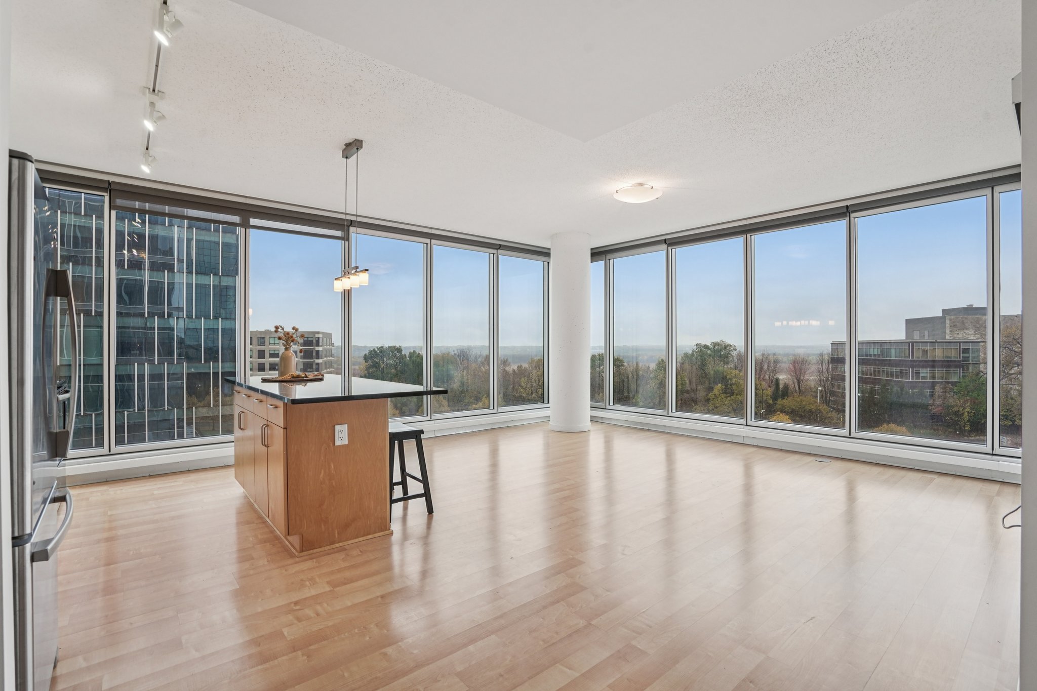 33rd Ave-S0111-009.jpg