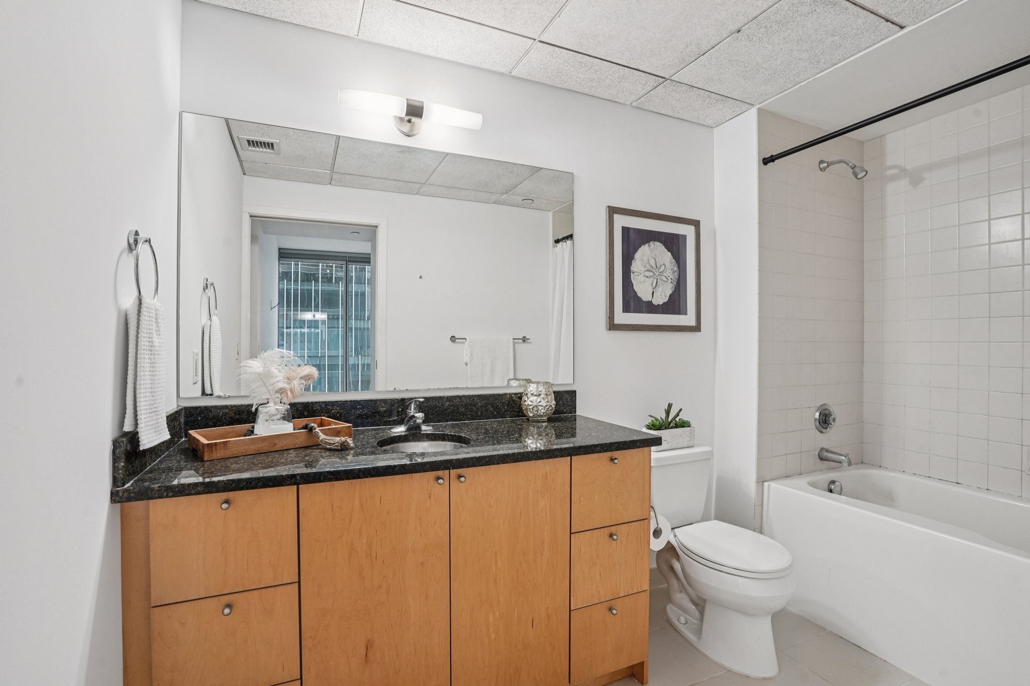 33rd Ave-S0111-017.jpg