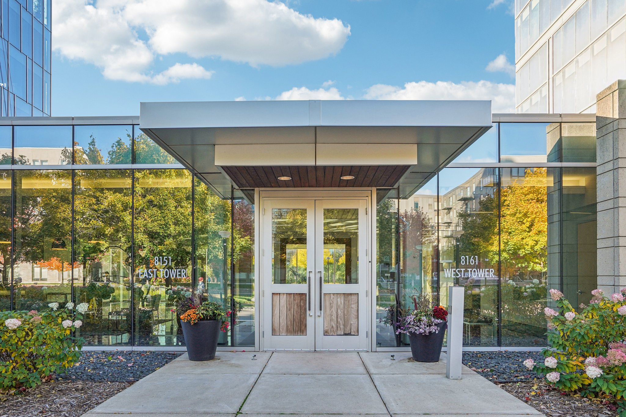 33rd Ave-S0411-1-004.jpg