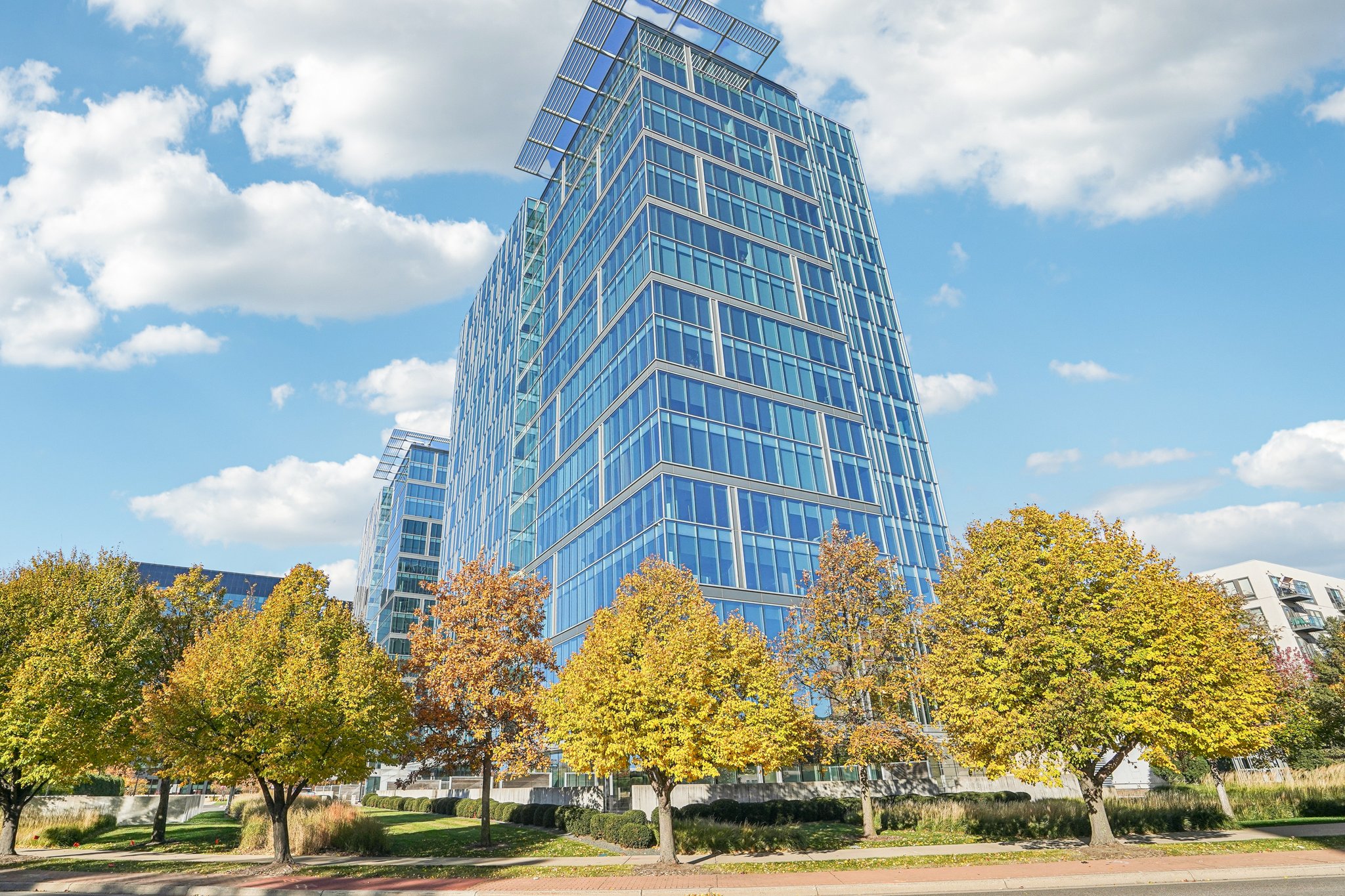 33rd Ave-S0411-1-006.jpg