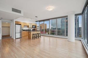 33rd Ave-S0111-003.jpg