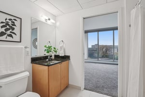 33rd Ave-S0111-012.jpg