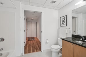 33rd Ave-S0111-013.jpg