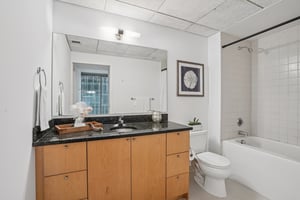 33rd Ave-S0111-017.jpg