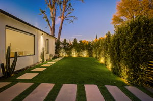 Encino Ave-004