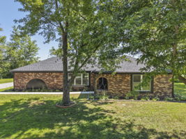  Photo 0