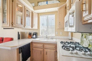 Ave 49 157-S2110-016.jpg