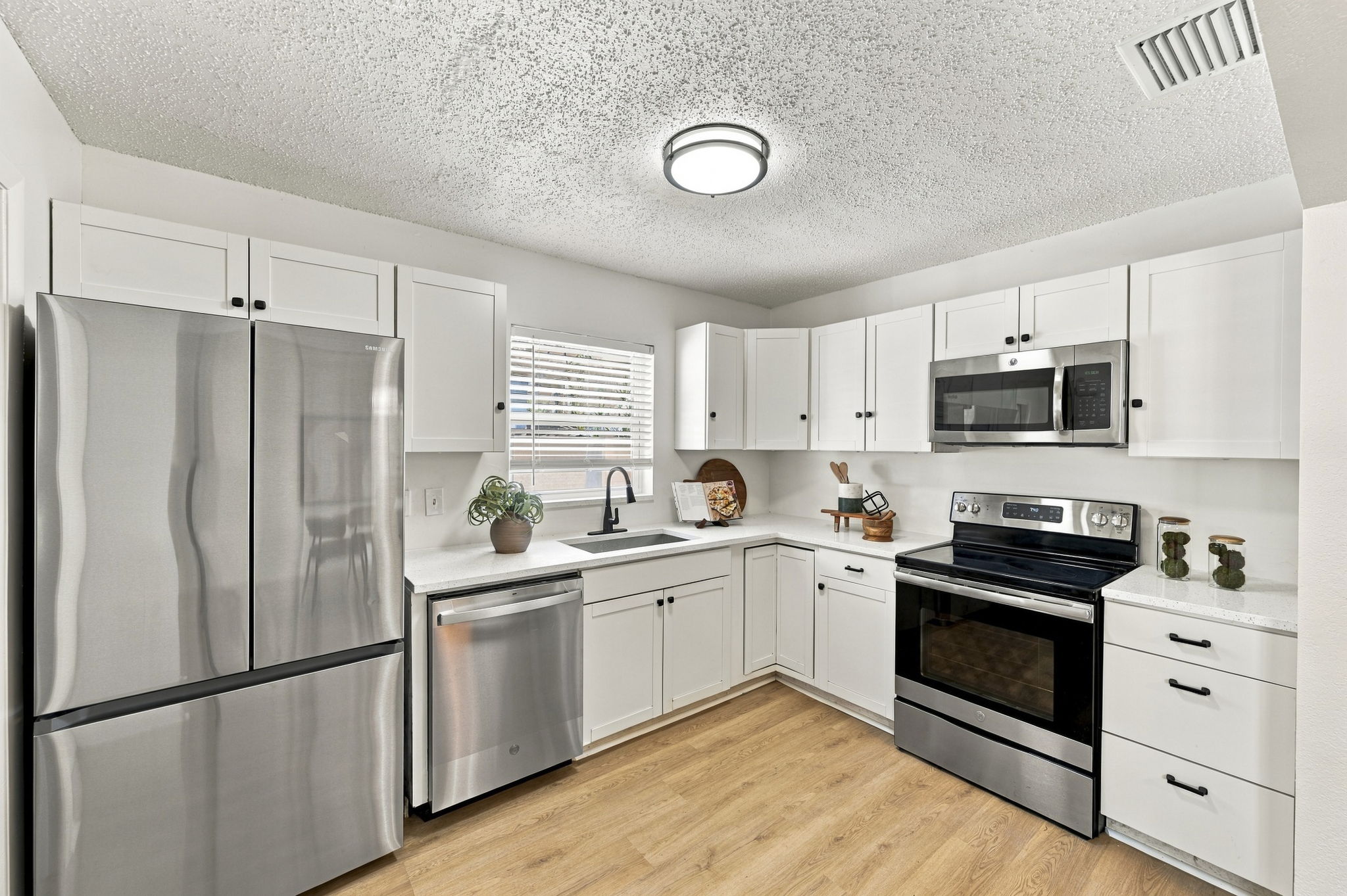 Interiors (10)