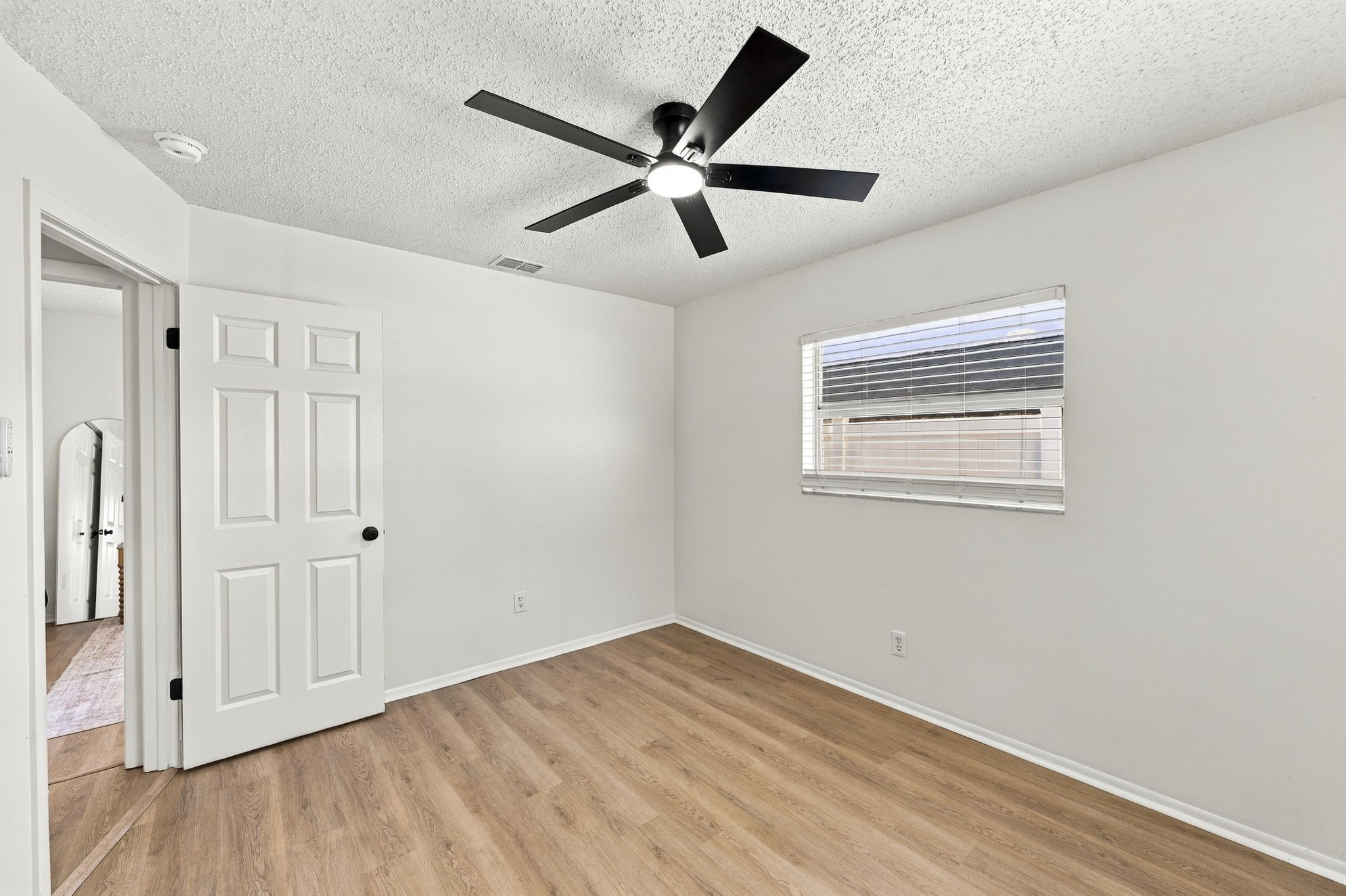 Interiors (18)