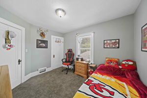  Photo 31