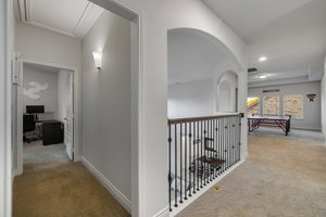  Photo 32
