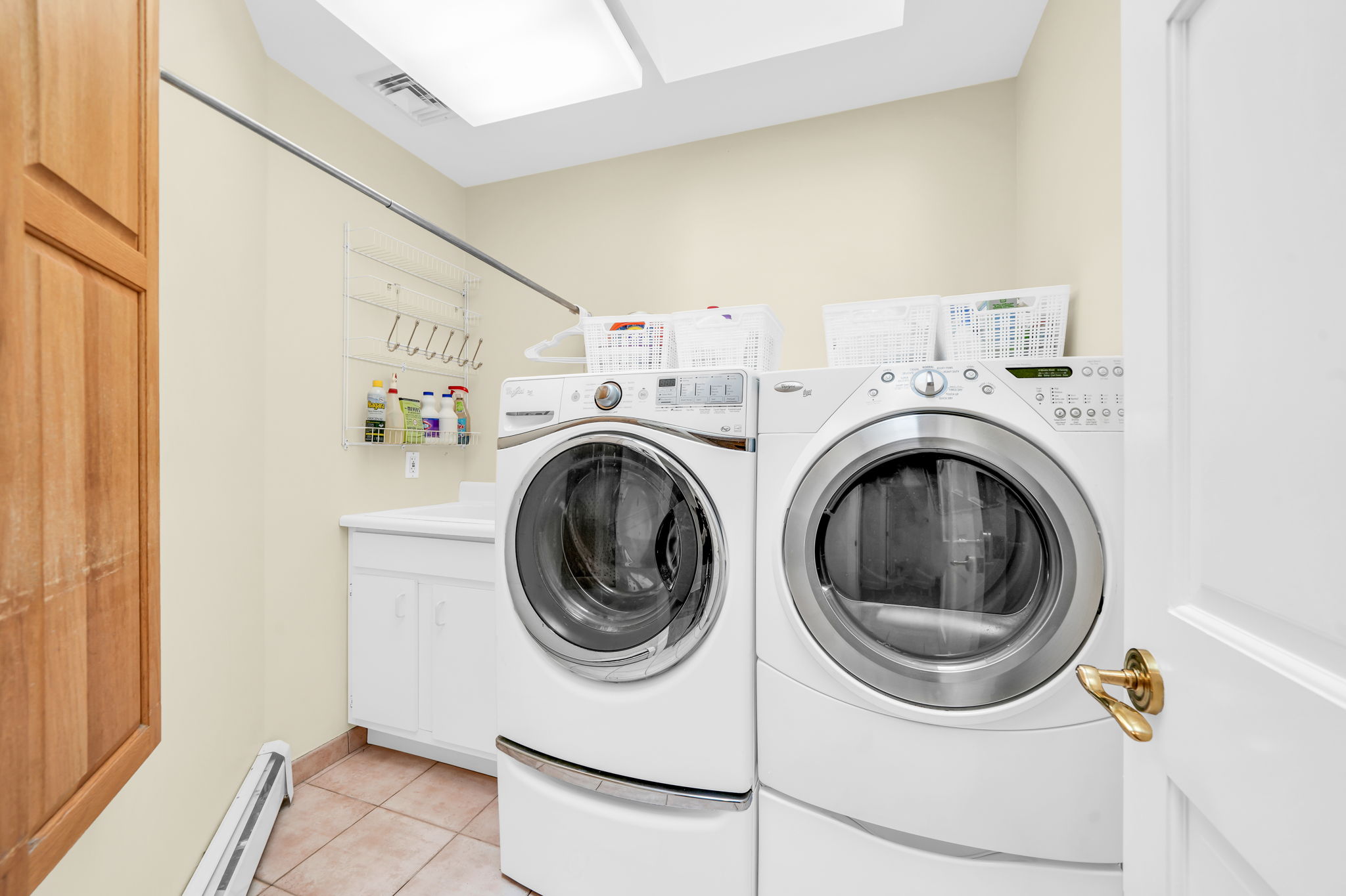 Laundry room -2nd Floor