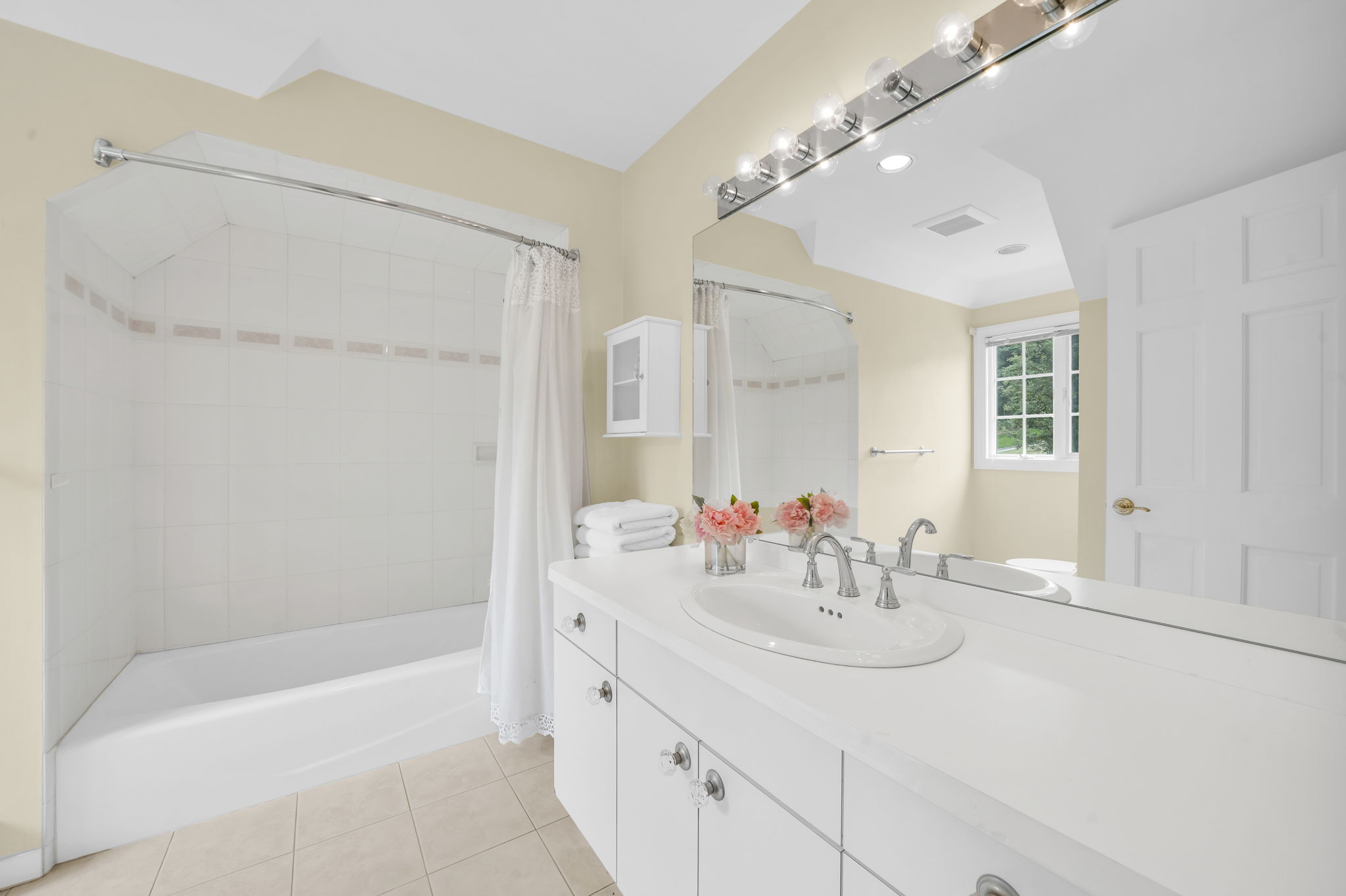 Bedroom En suite #2