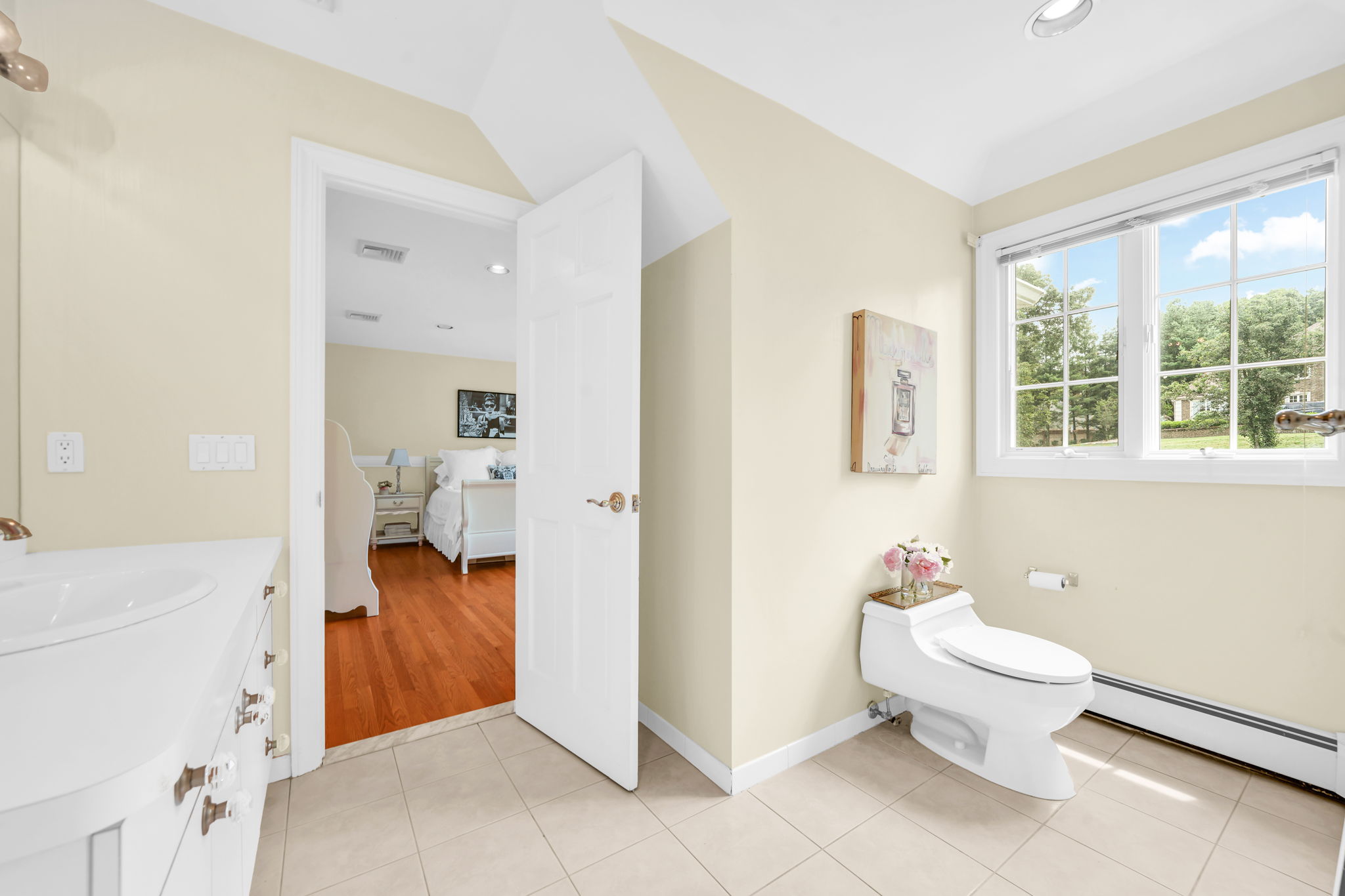 Bedroom En suite #2