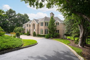 Set on more than an acre of professionally landscaped grounds in the top-rated Franklin Lakes school district, 817 Peach Tree Lane is a rare offering: a five-bedroom, six-full-and-two-half-bath estate custom-built in 1993 by its one and only owner, designed from the ground up for entertaining, and now ready to welcome its next chapter.