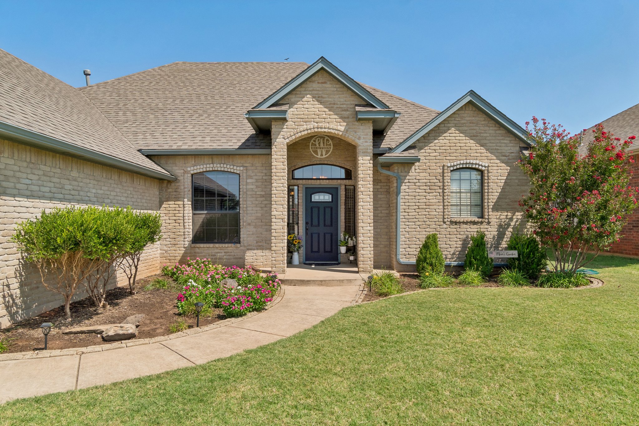817 Tea Rose Dr_004 (2).jpg