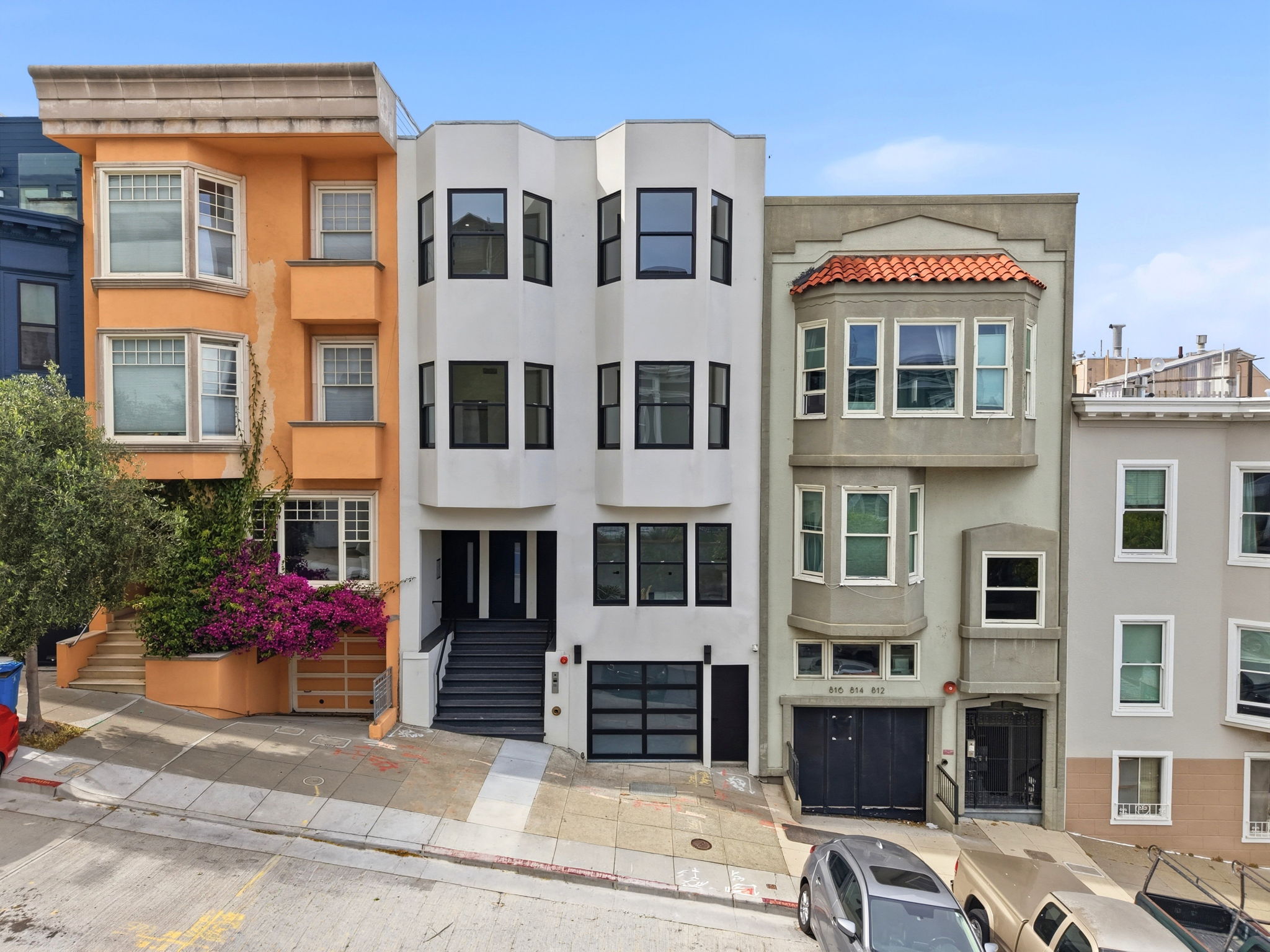 001_F8_AERIAL_818 Green St