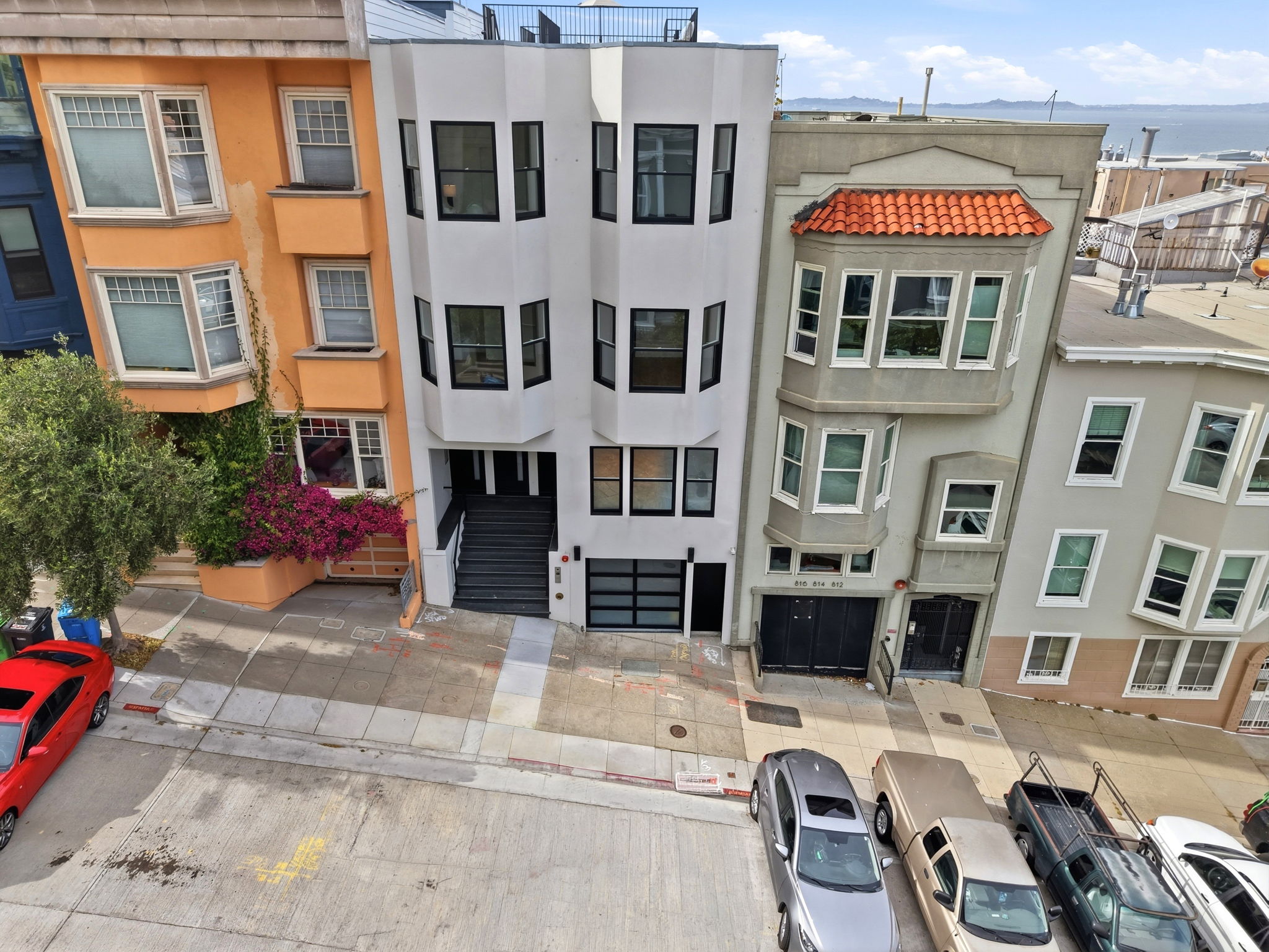 002_F8_AERIAL_818 Green St
