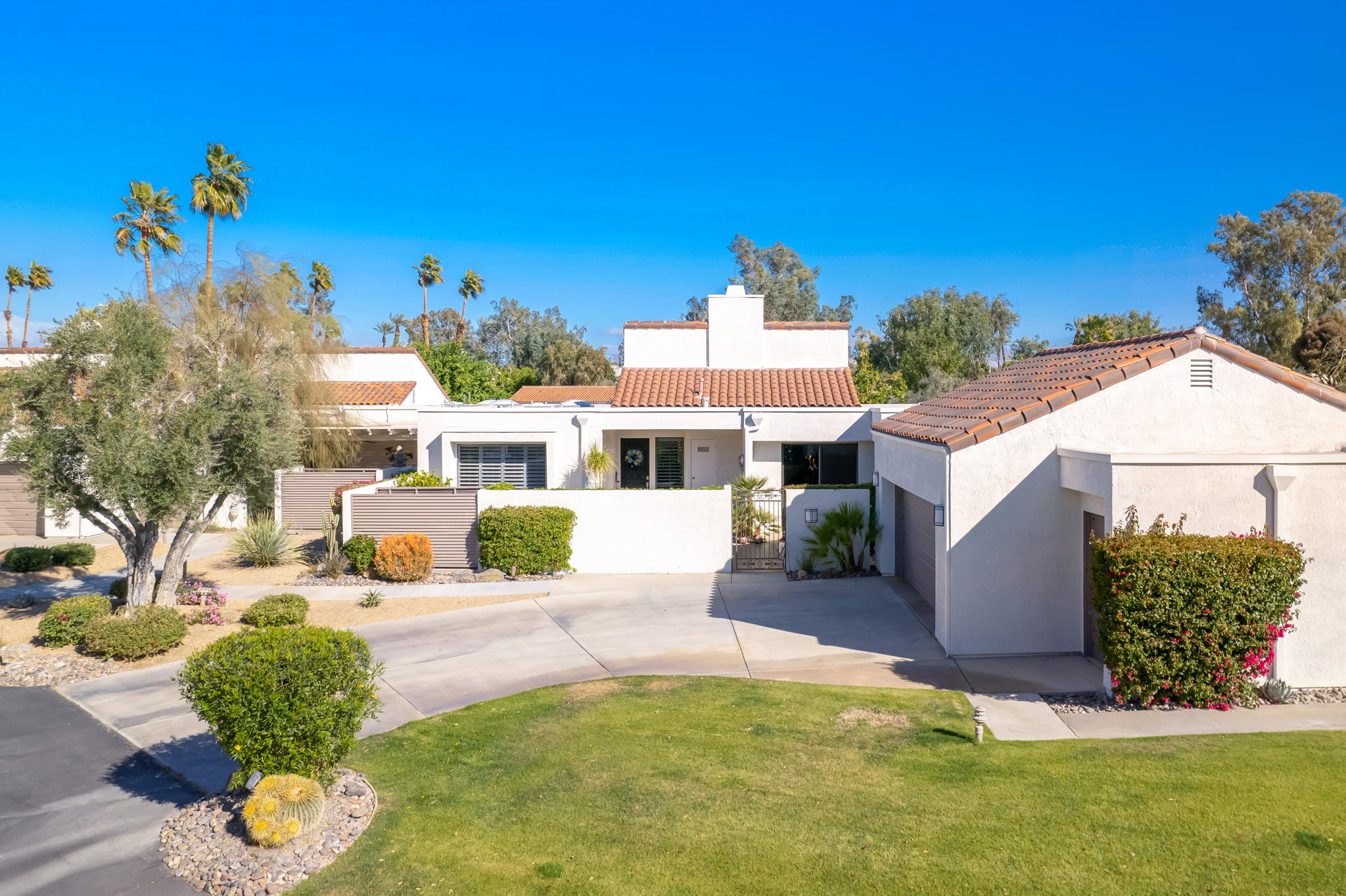 818 Inverness Dr, Rancho Mirage, CA 92270, USA Photo 1