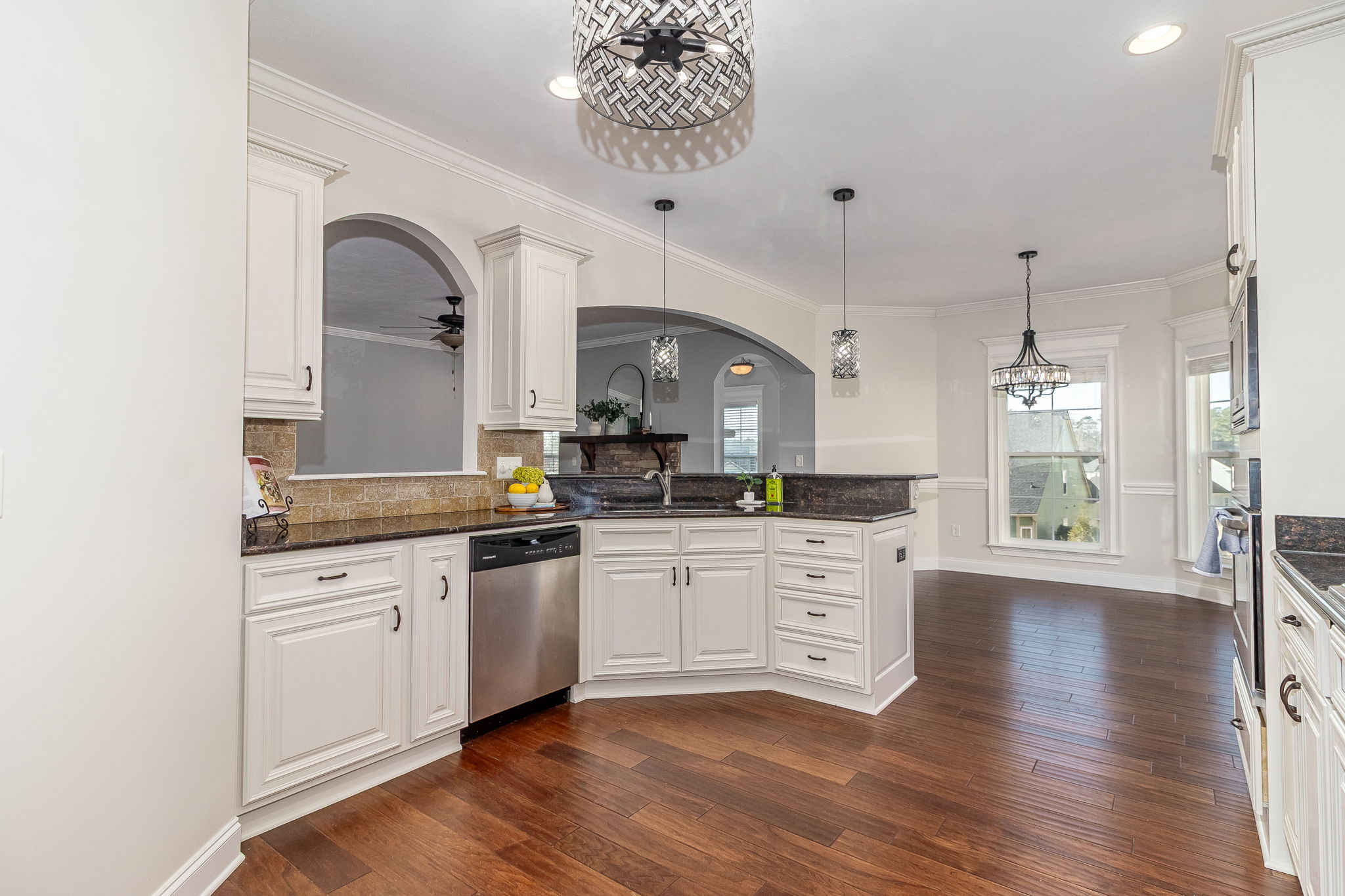 Kitchen/Breakfast Area