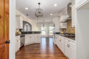 Kitchen/Breakfast Area