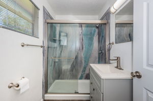 Bathroom 1c