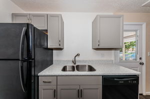 Kitchen 4