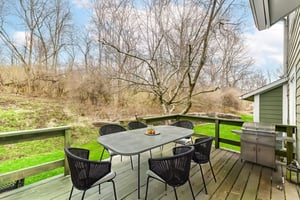 DSC_5278-Edit (2) virtually staged.jpeg