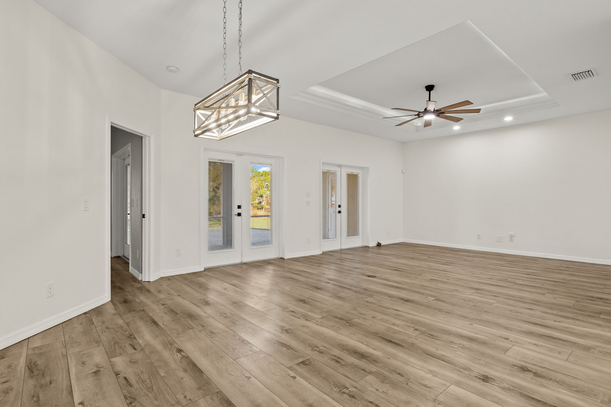 Dining Room 1 of 2