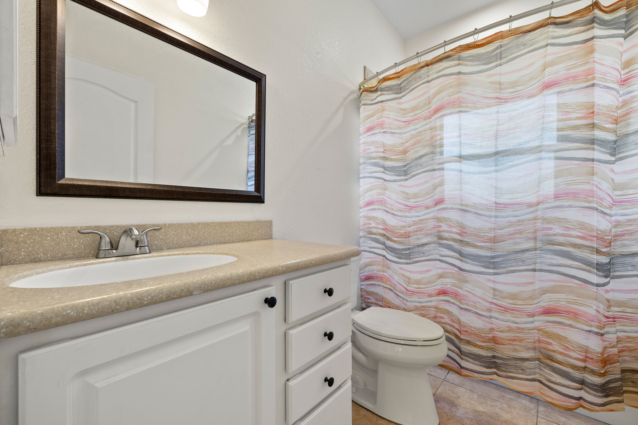 Guest Bathroom 2 of 2